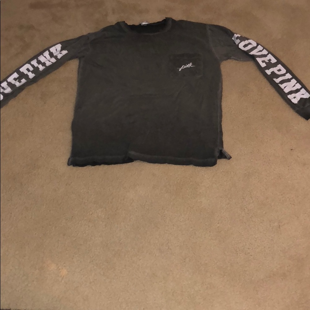 Long sleeves gray shirt